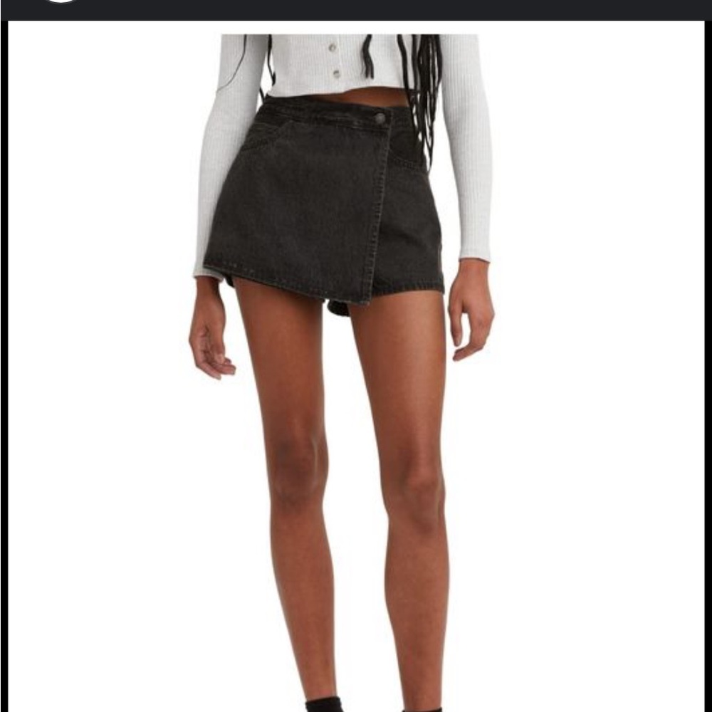 Levi’s premium skort